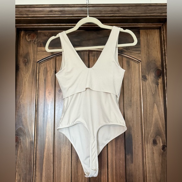 Rae Mode Beige Scoop Neck Bodysuit – Sleeveless Stretch Fit with Snap Closure - Picture 7 of 9